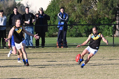 Round 8 - Seniors v Old Peninsula